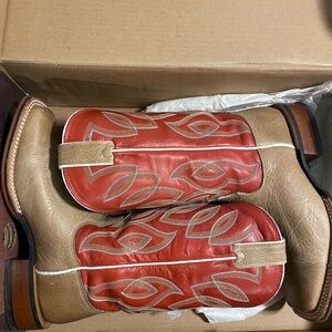 Women’s cowboy boots